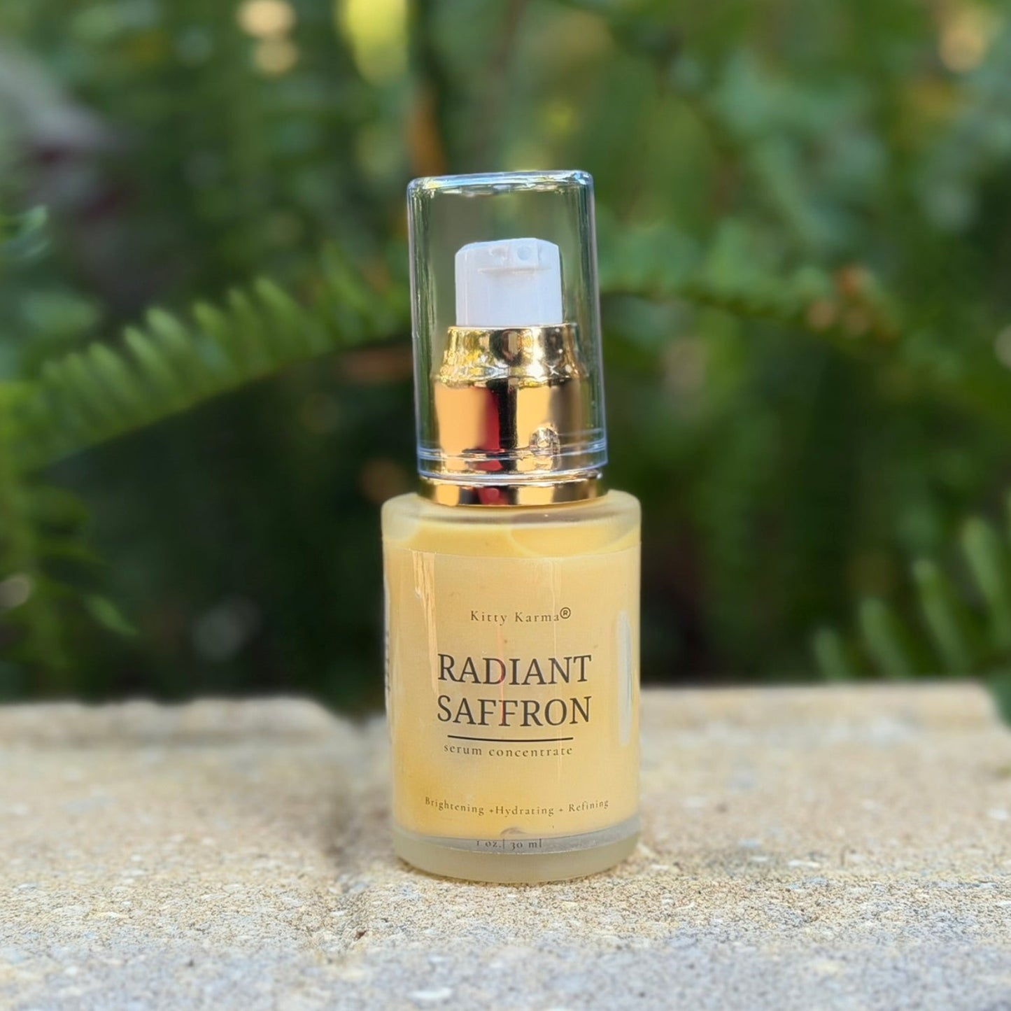 Radiant Saffron Hydrating Serum with Niacinamide